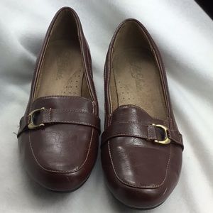 Life stride brown  loafer